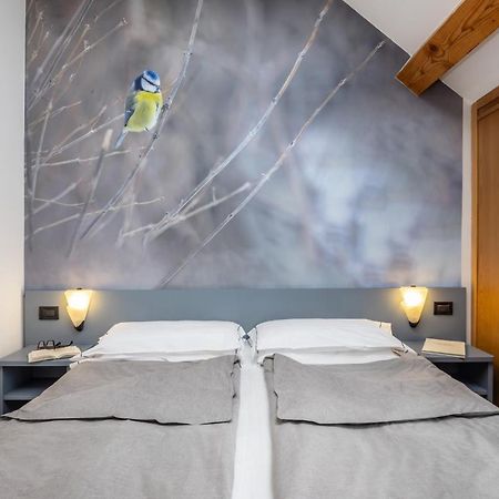Pippo Hotel Terzolas Екстериор снимка