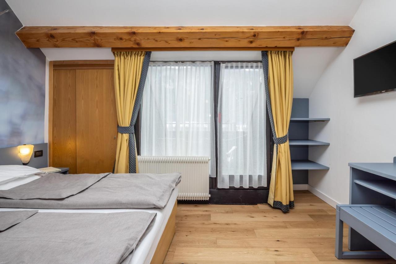 Pippo Hotel Terzolas Екстериор снимка
