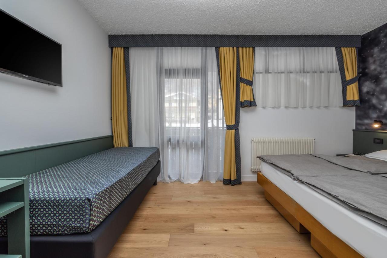 Pippo Hotel Terzolas Екстериор снимка